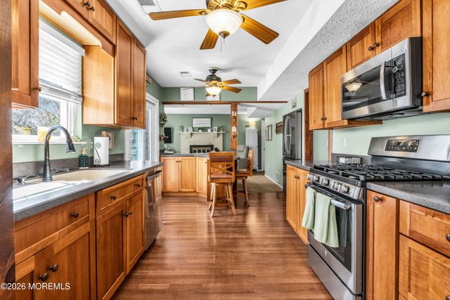 99 Westwood Drive, Toms River, NJ 08753