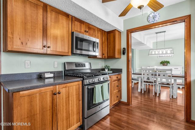 99 Westwood Drive, Toms River, NJ 08753