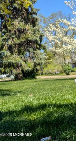 99 Westwood Drive, Toms River, NJ 08753