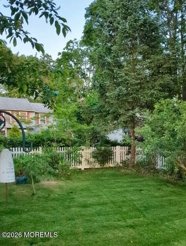 99 Westwood Drive, Toms River, NJ 08753