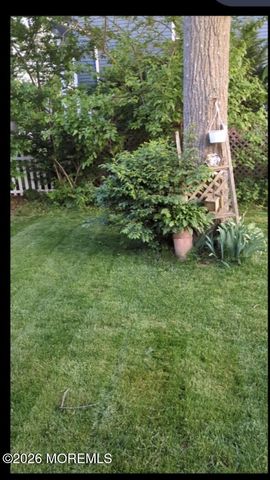 99 Westwood Drive, Toms River, NJ 08753