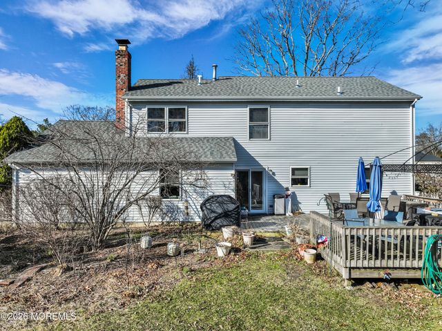 99 Westwood Drive, Toms River, NJ 08753