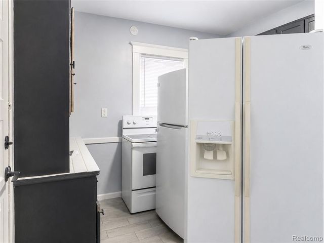 4357 W Philadelphia Street, Detroit, MI 48204