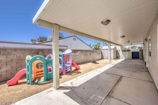 1904 Eliminator Drive, Las Vegas, NV 89146