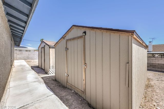 1904 Eliminator Drive, Las Vegas, NV 89146