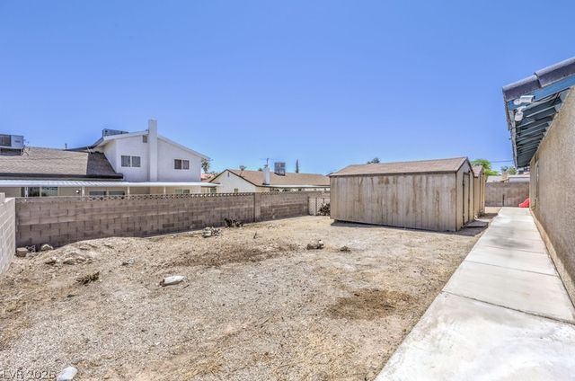 1904 Eliminator Drive, Las Vegas, NV 89146