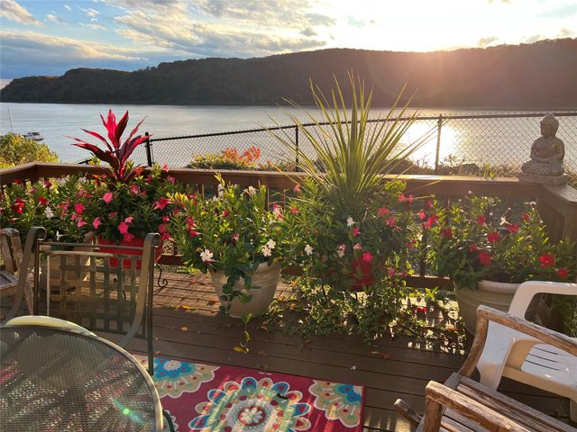 44 Hurlihe 44, Poughkeepsie, NY 12601
