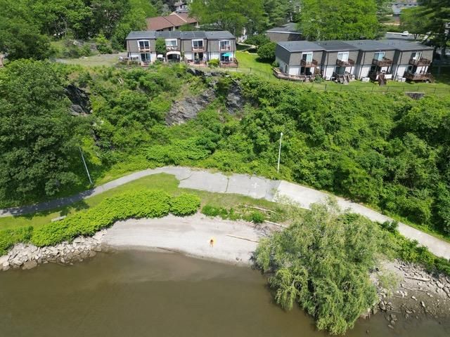 44 Hurlihe 44, Poughkeepsie, NY 12601