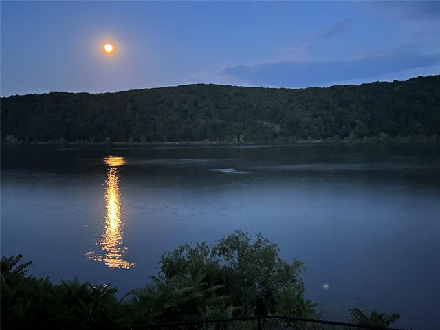 44 Hurlihe 44, Poughkeepsie, NY 12601