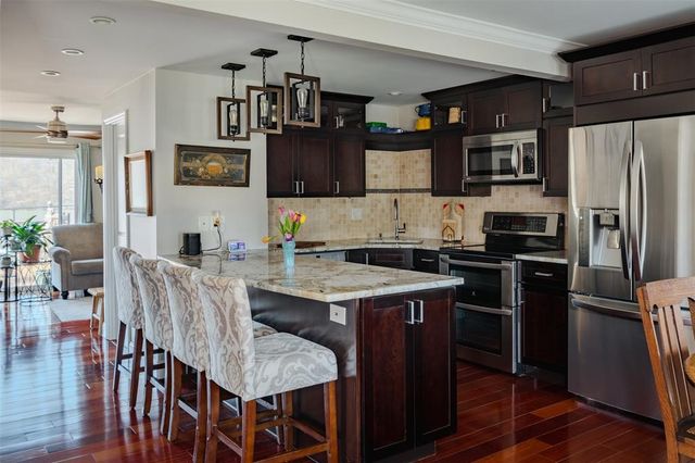 44 Hurlihe 44, Poughkeepsie, NY 12601