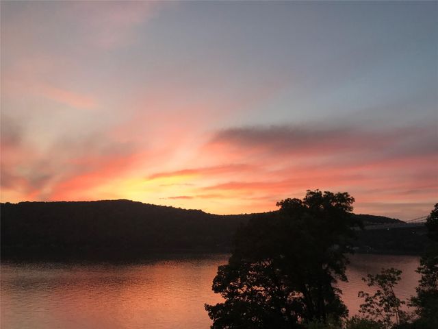 44 Hurlihe 44, Poughkeepsie, NY 12601