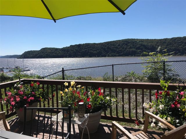 44 Hurlihe 44, Poughkeepsie, NY 12601