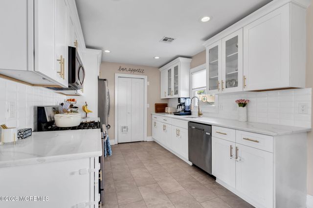 1609 Seventh Avenue, Toms River, NJ 08757