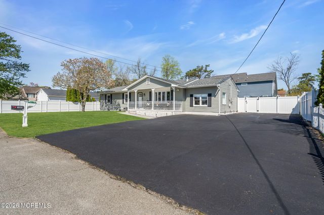 1609 Seventh Avenue, Toms River, NJ 08757