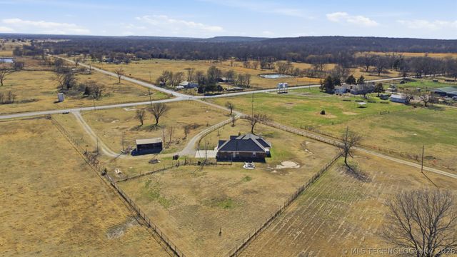 3025 Grimes Road, Beggs, OK 74421