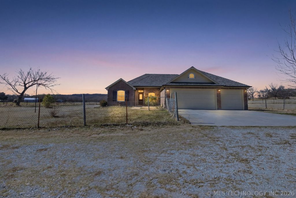 3025 Grimes Road, Beggs, OK 74421