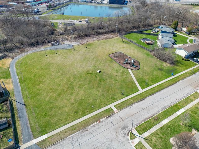 1845 W 99th Place, Crown Point, IN 46307