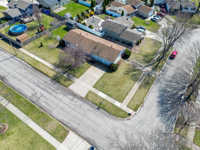 1845 W 99th Place, Crown Point, IN 46307