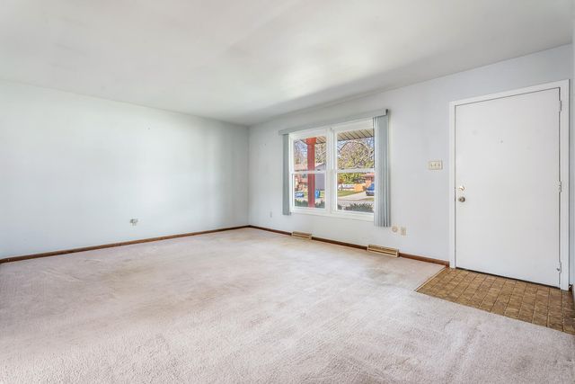 1845 W 99th Place, Crown Point, IN 46307