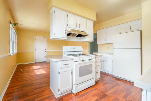 1845 W 99th Place, Crown Point, IN 46307