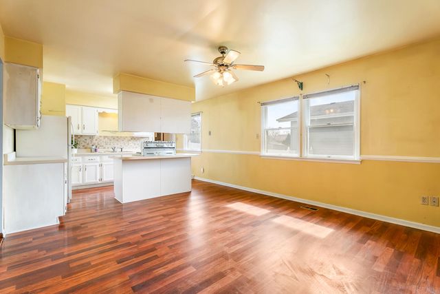 1845 W 99th Place, Crown Point, IN 46307