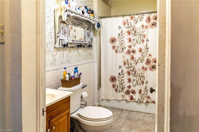 533 Fayetteville Street, Liberty, NC 27298