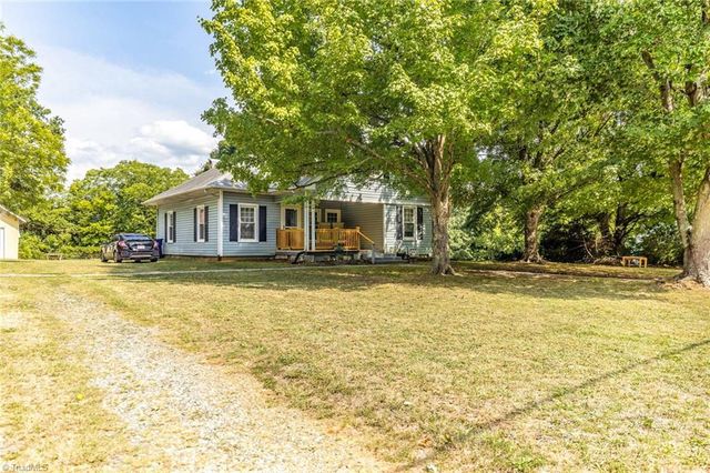 533 Fayetteville Street, Liberty, NC 27298