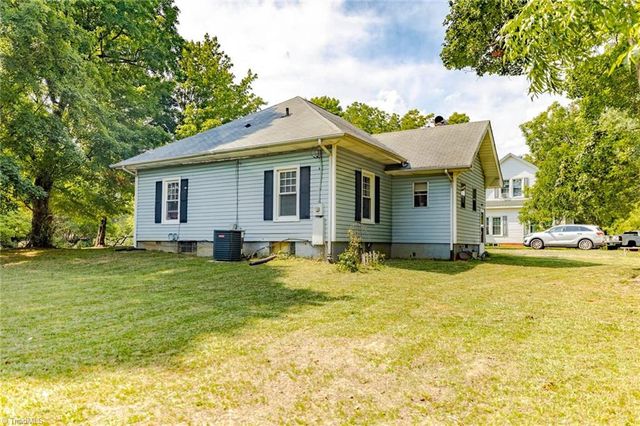 533 Fayetteville Street, Liberty, NC 27298