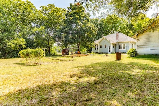 533 Fayetteville Street, Liberty, NC 27298