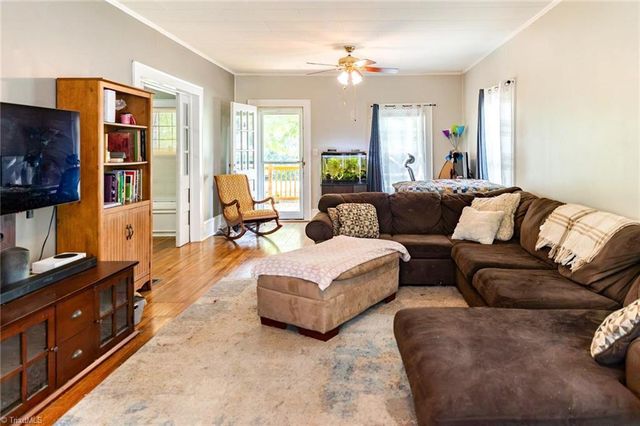 533 Fayetteville Street, Liberty, NC 27298