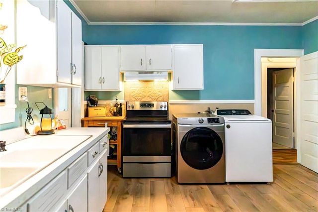 533 Fayetteville Street, Liberty, NC 27298