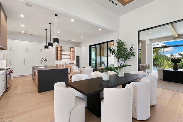 2309 Anthony CT, Naples, FL 34109