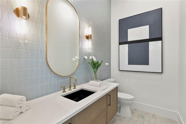2309 Anthony CT, Naples, FL 34109