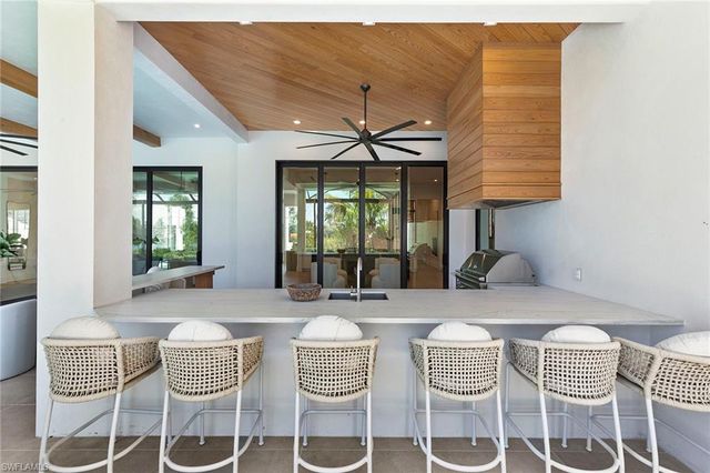2309 Anthony CT, Naples, FL 34109