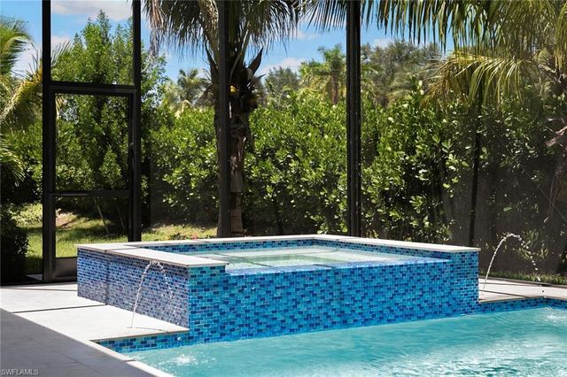 2309 Anthony CT, Naples, FL 34109