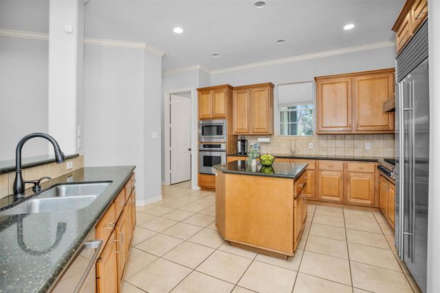12226 E Border Oak Drive, Magnolia, TX 77354
