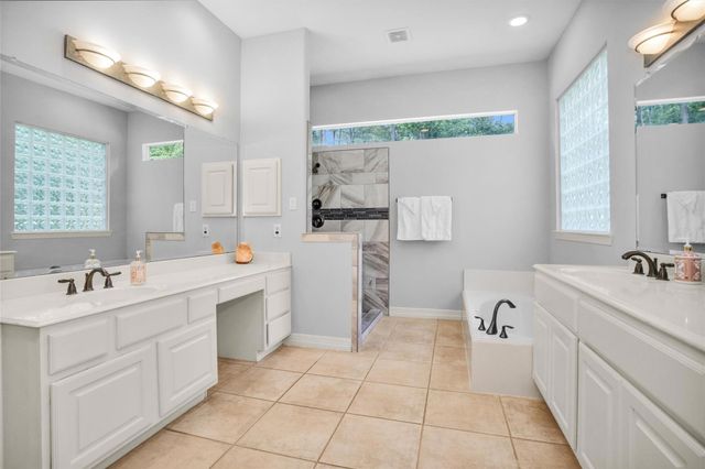 12226 E Border Oak Drive, Magnolia, TX 77354