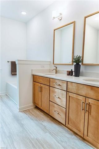 720 Crestfield DR, Chesapeake, VA 23320