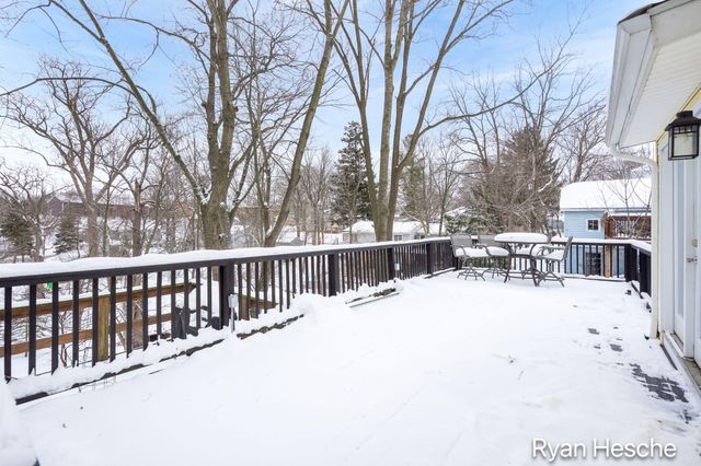 213 E Lytle Street, Ionia City, MI 48846