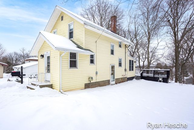 213 E Lytle Street, Ionia City, MI 48846