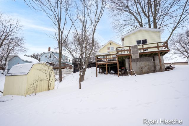 213 E Lytle Street, Ionia City, MI 48846