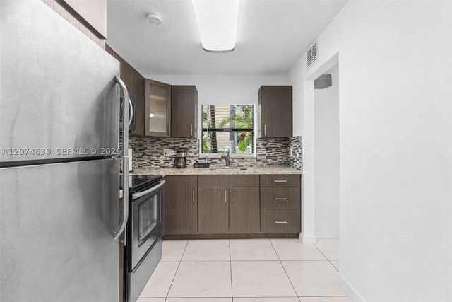 6745 W 26th Dr 103-4, Hialeah, FL 33016