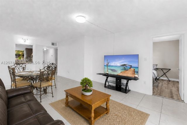 6745 W 26th Dr 103-4, Hialeah, FL 33016