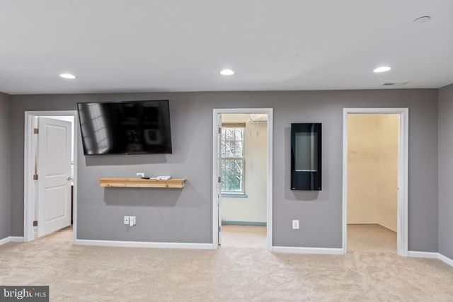 7239 WINDING HILLS DR, Hanover, MD 21076