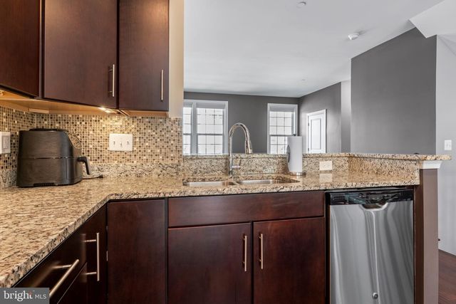 7239 WINDING HILLS DR, Hanover, MD 21076