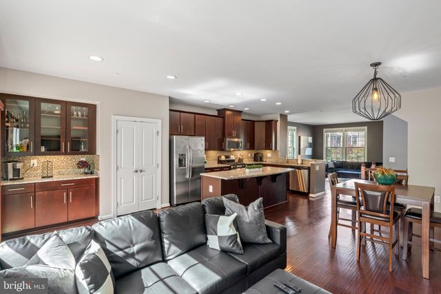 7239 WINDING HILLS DR, Hanover, MD 21076