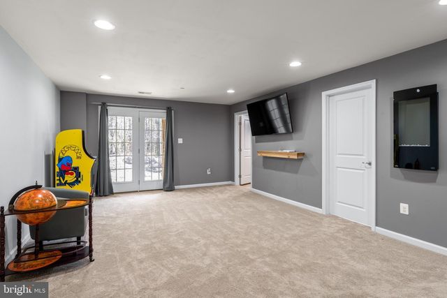 7239 WINDING HILLS DR, Hanover, MD 21076
