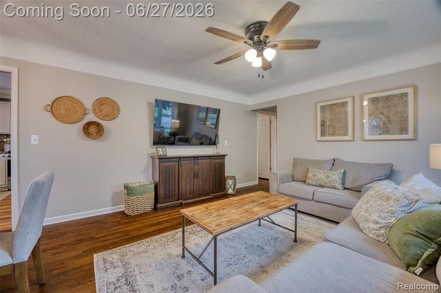 20304 California Street, Saint Clair Shores, MI 48080