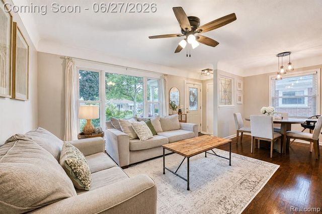 20304 California Street, Saint Clair Shores, MI 48080