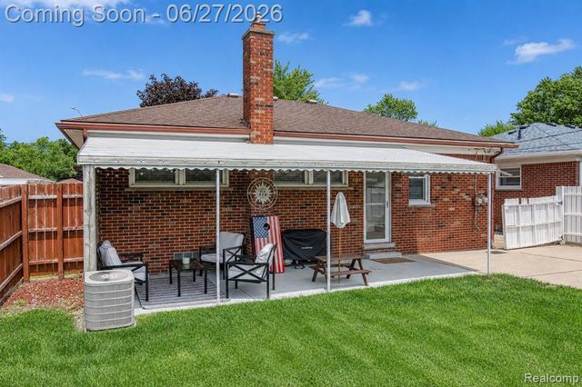 20304 California Street, Saint Clair Shores, MI 48080
